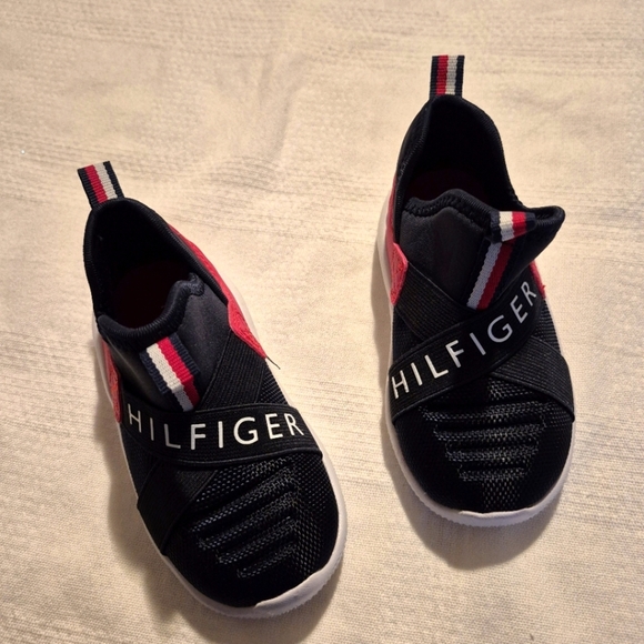 Tommy Hilfiger size 6 toddler slip on shoes, blue & red EUC - Picture 2 of 7